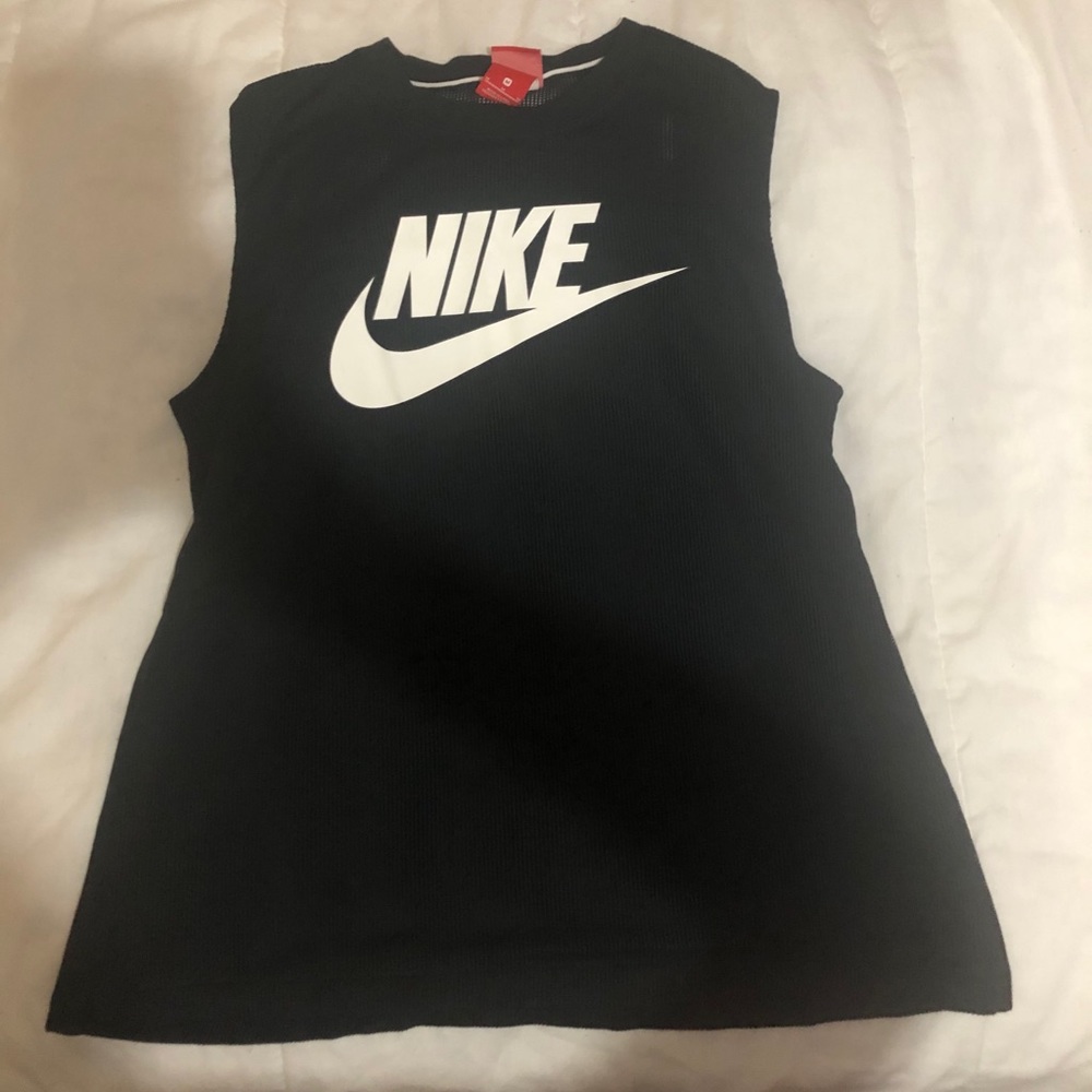 Nike Mesh Top Size Medium